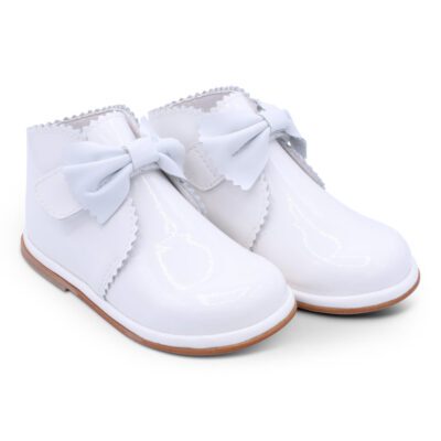 Borboleta Sharon White Patent Boots